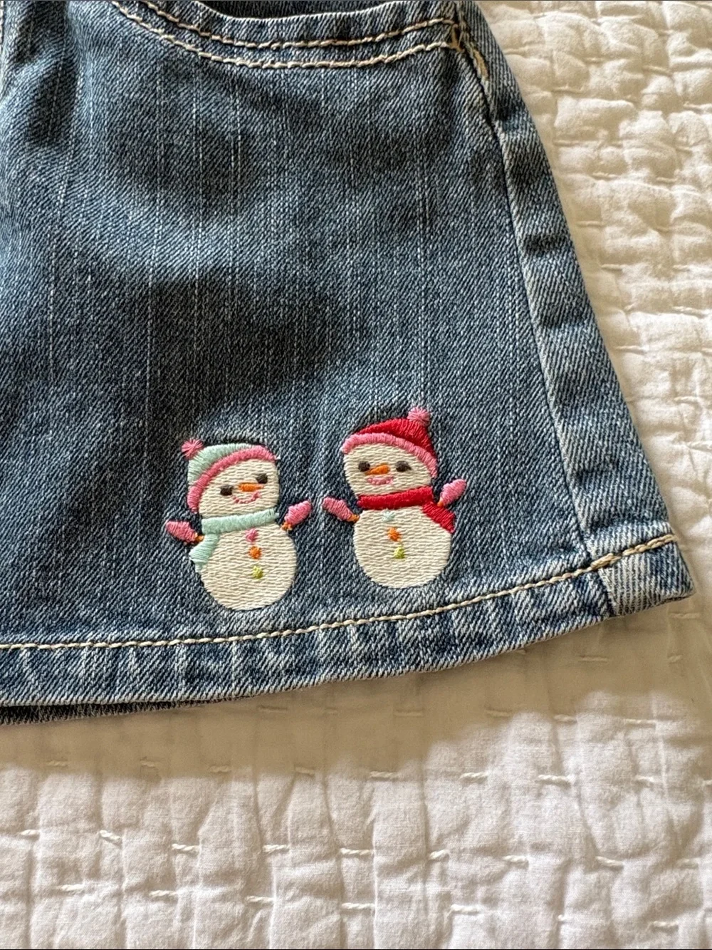 Gymboree Girls Dark Wash Denim Skirt with Snowman Embroidery EUC 2T